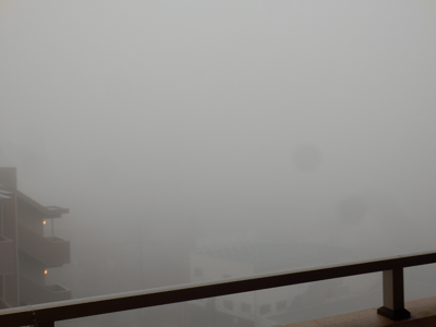濃霧の朝.png