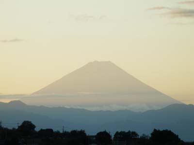 高速からの富士.JPG